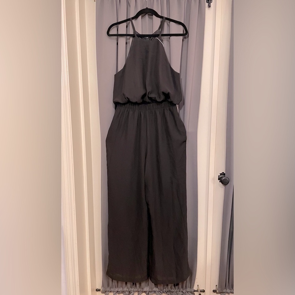 Halter Sleeveless Jumpsuit with Wide Legs and Pockets in Black